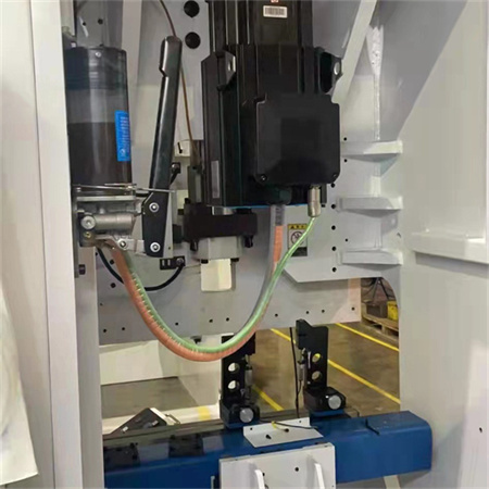 CNC automatinė maža mašina, skirta lenkti armatūros strypą / plieninės vielos strypų lenktuvą