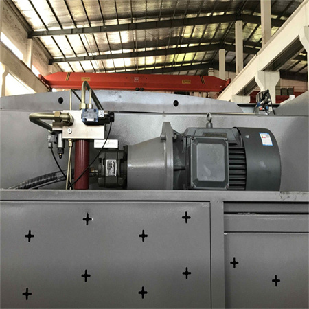 CNC automatinė aliuminio plieno hidraulinė preso stabdžių elektrinė lakštinio metalo lenkimo staklės su robotu