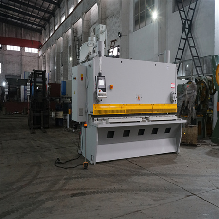 Parduodama QC11K giljotina NC metalo lakštų pjovimo staklių gamintojo kirpimo mašina tiekianti hidraulinę plieno plokščių kirpimo mašiną