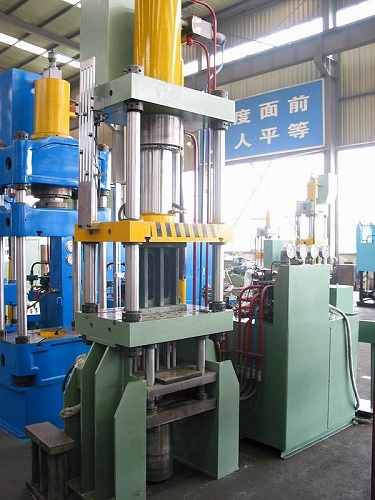 Metalo skylių štampavimo mašinos gilaus tempimo 100 tonų keturių kolonų hidraulinis presas