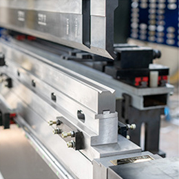 Metalinės plokštės presavimo stabdžių mašina / CNC hidraulinė preso stabdžių mašina